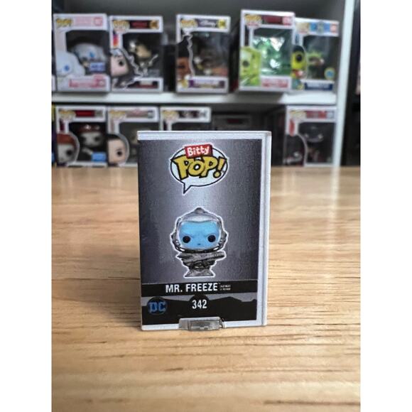 HYPER RARE METALLIC CHASE BITTY Mr. Freeze 1" Funko Pop #342 Movies Batman DC - Picture 2 of 6